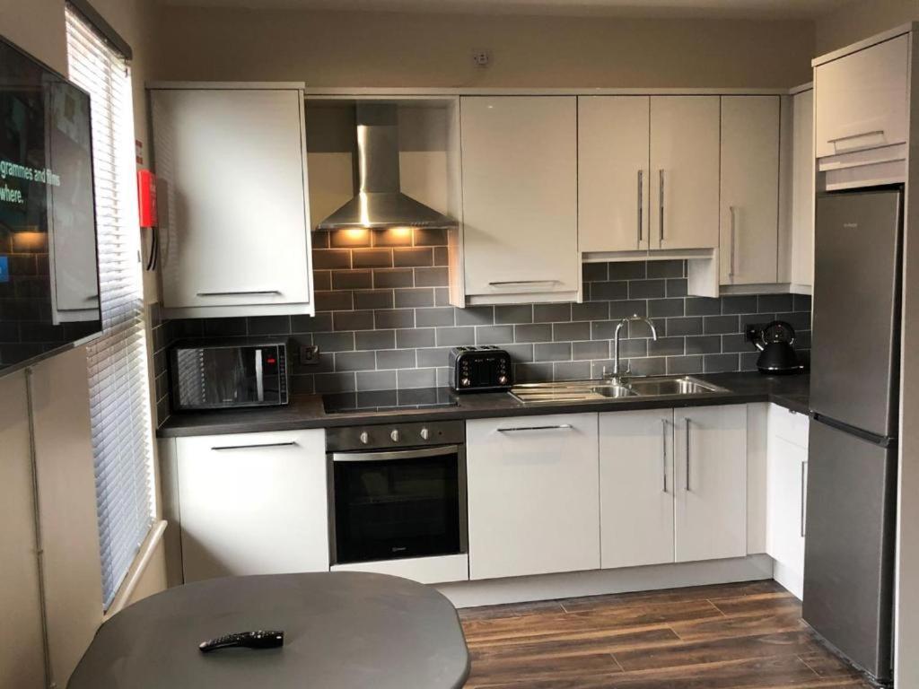 Harvey Apartments Londonderry ภายนอก รูปภาพ